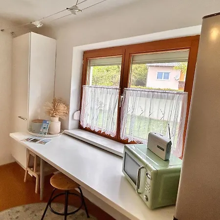 Garten Bytilly - Ruhige Gartenwohnung Mit Terrasse & Waldrandlage Nahe Velden Und Woerthersee 아파트