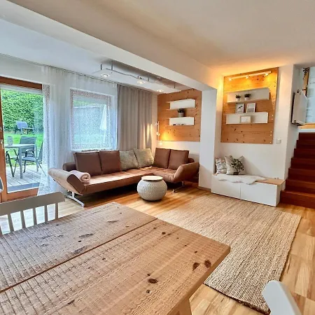 Garten Bytilly - Ruhige Gartenwohnung Mit Terrasse & Waldrandlage Nahe Velden Und Woerthersee 아파트